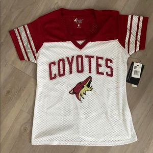 Brand new women’s Arizona Coyotes jersey-tee!